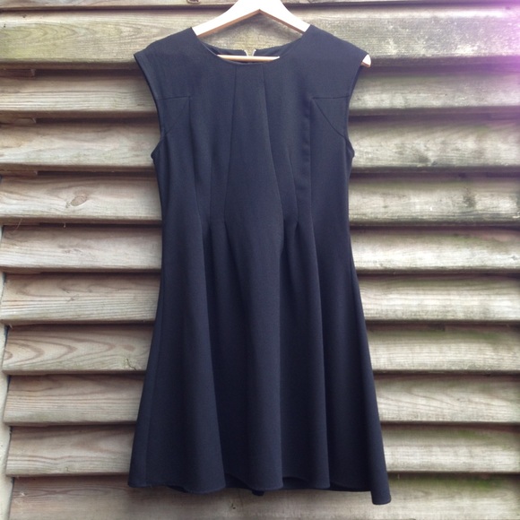 LBD from Bar III - Picture 2 of 7